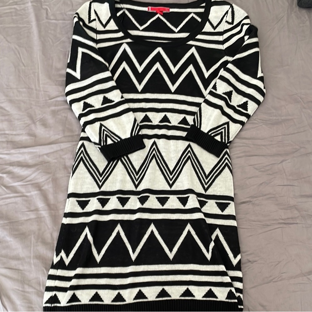 Black and White Geometric Sweater Dress